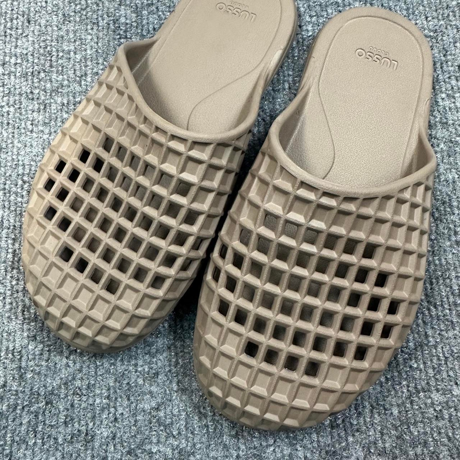 Lusso Cloud Women’s Rosa Slides In Malt Brown Low Profile Waterproof Mules 7 — image 4 of 6